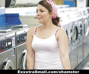 Lisa Dawn chơi em gái mới lớn