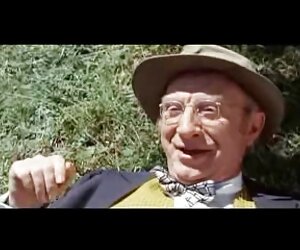 Ở nhà, sex pha trinh gai moi lon cole.