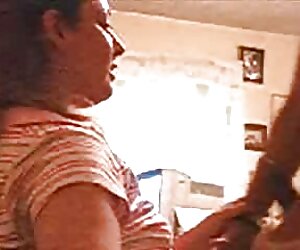 Cô gái gái xinh mới lớn nhỏ